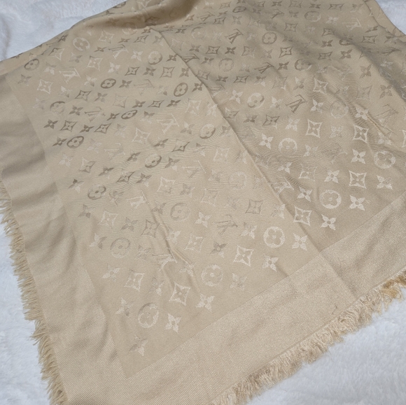 Louis Vuitton Monogram Shawl Silk and Wool EUC - Picture 8 of 8